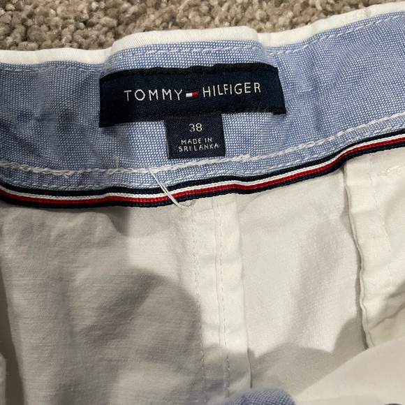 Men’s white Tommy Hilfiger shorts size 38 - Picture 4 of 4